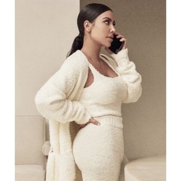 Skims Cozy Knit Shorts Womens Sherpa Pull On Casual Ivory White 2X/3X NWT - Picture 3 of 12